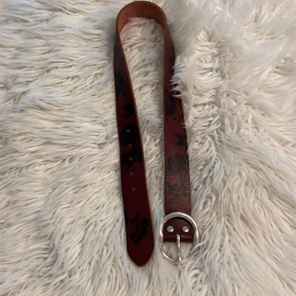 Lucky Brand Brown &Black  Leather Belt with Distressed Finish and silver buckle - Picture 9 of 12